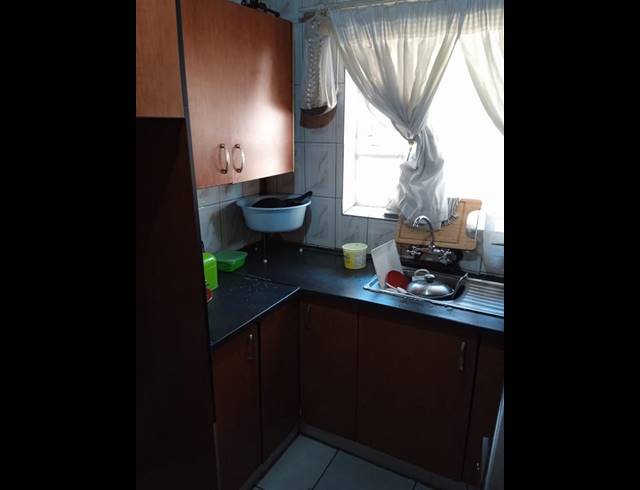 3 BEDROOM APARTMENT FOR SALE IN KEMPTON PARK CENTRAL